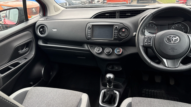 Toyota Yaris 1.5 VVT-i Y20 5dr [Bi-tone] Petrol Hatchback